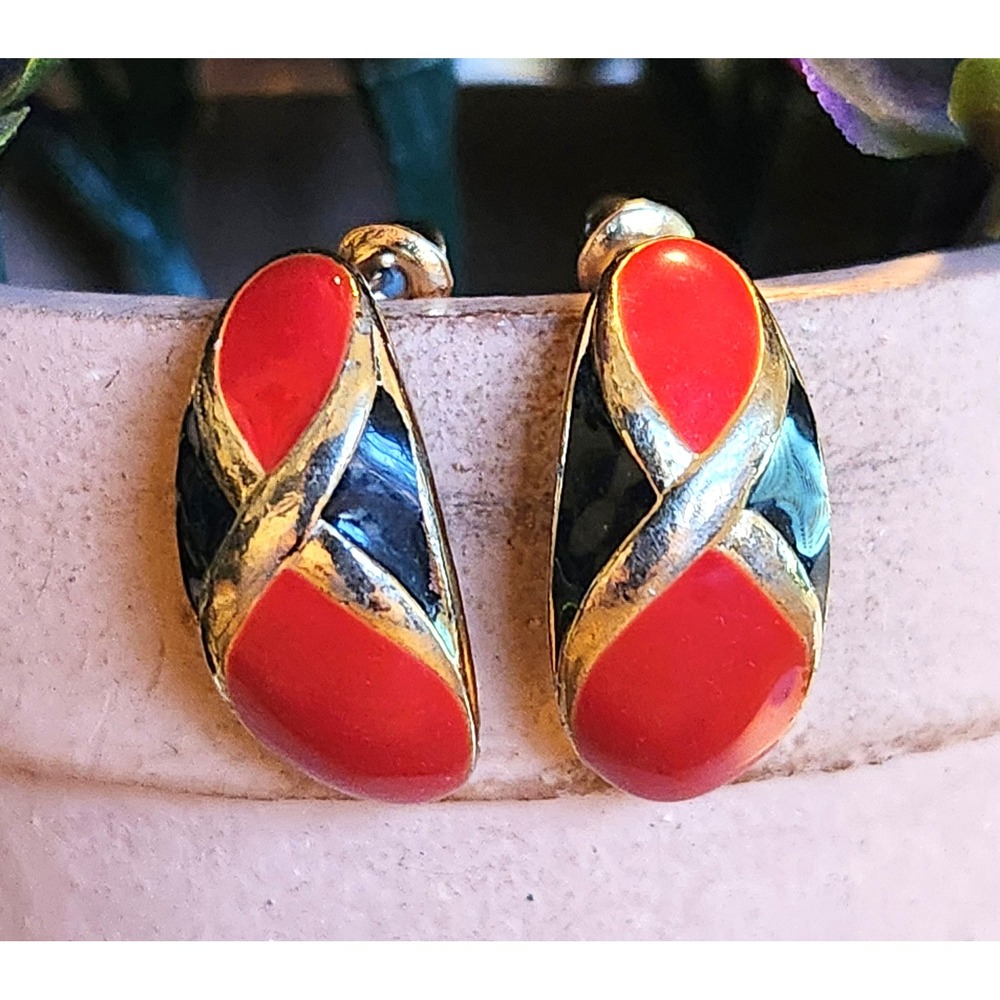 Vintage Style Red Black Enamel Gold Tone J-Hoop Post Earrings Geometric Retro
